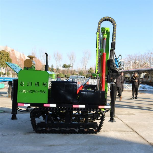 澳大利亞的客戶代專程到訪了宏潤機械，對公司的潛孔鉆機產(chǎn)品進行了深入細致的考察